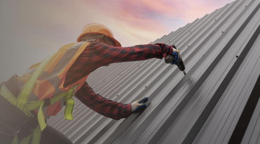 Expert Emergency Roof Repairs services in Neenah, WI
